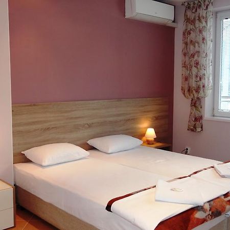 Guest Rooms Kom Sofia Phòng bức ảnh
